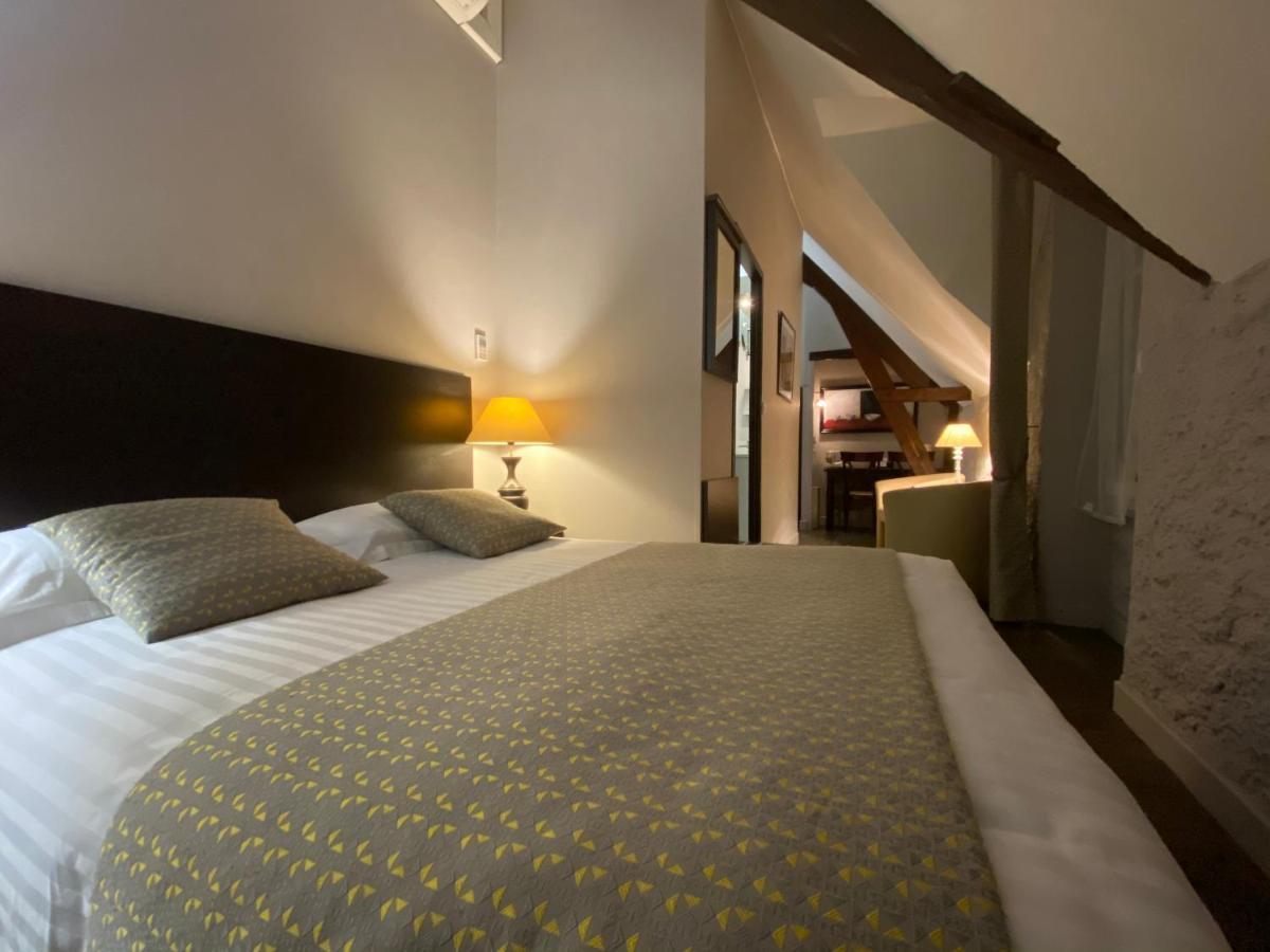 Logis Des Ducs Hotel Duras