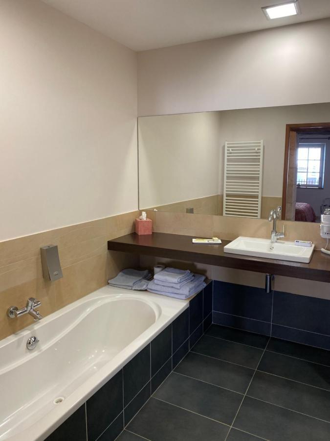 Logis Des Ducs Hotel Duras
