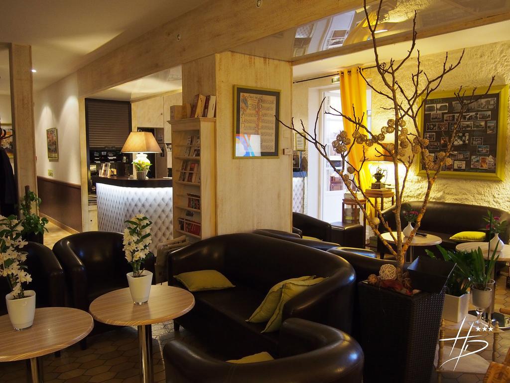 Logis Des Ducs Hotel