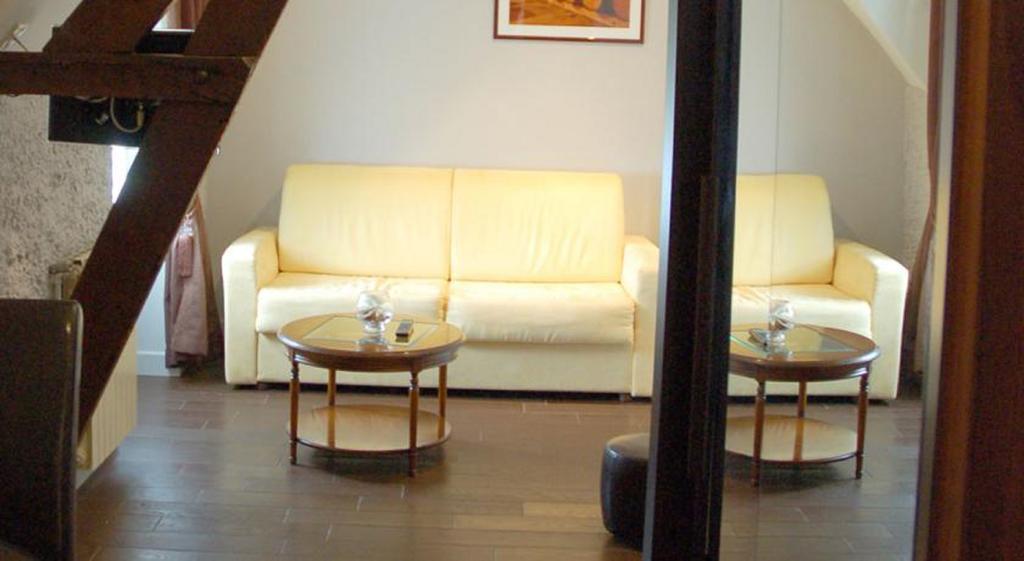 Hotel Logis Des Ducs 3*