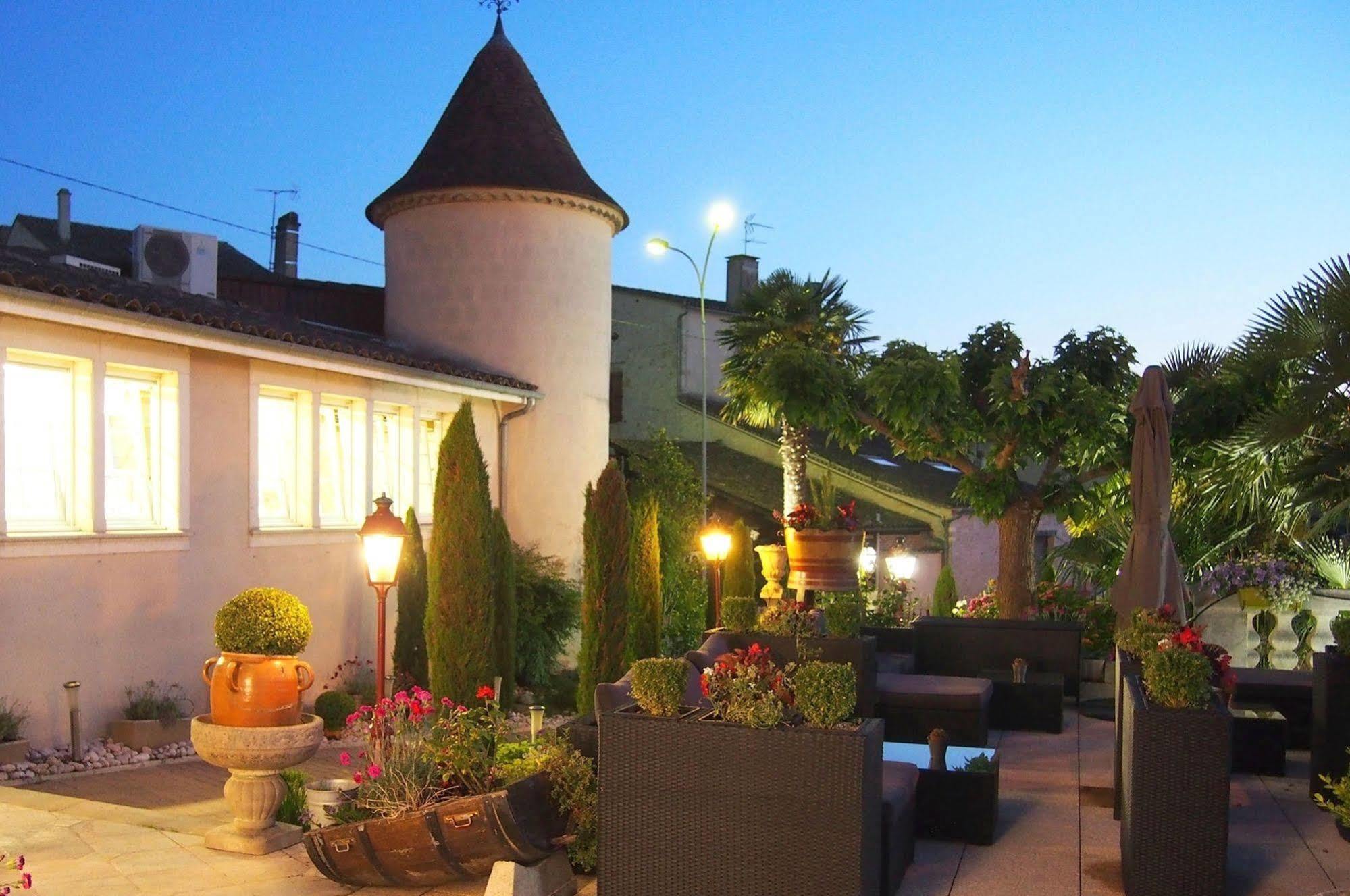 Logis Des Ducs Hotel Duras
