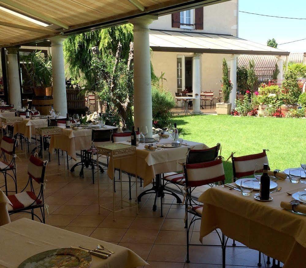Hotel Logis Des Ducs 3*