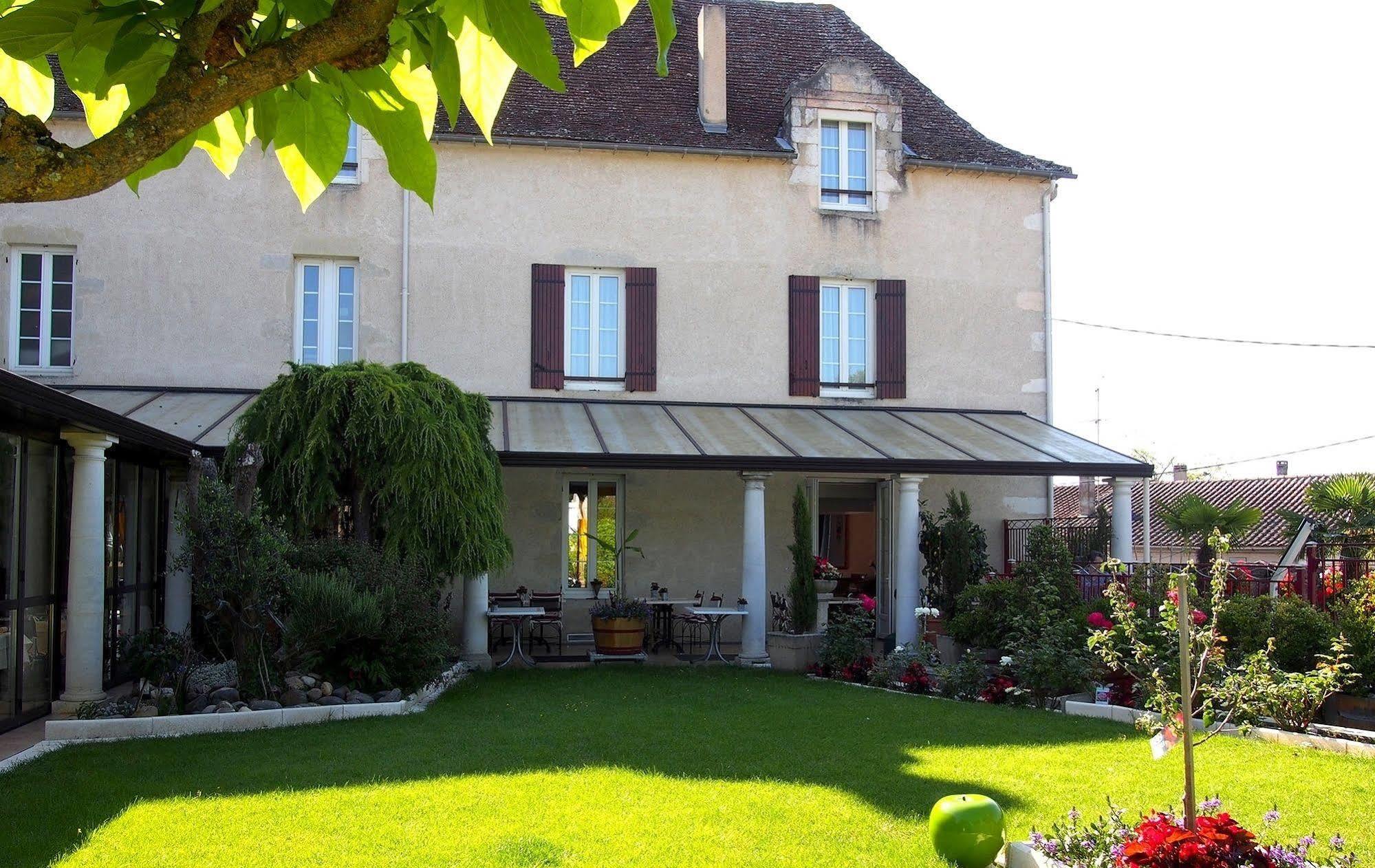 Hotel Logis Des Ducs Duras